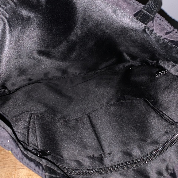 Brighton Bow Tote Bag - Picture 3 of 8